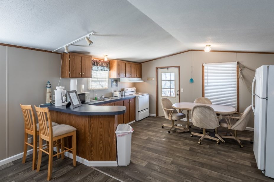 Ruthies-Rentals-Unit-6-42-Featured-hmpg